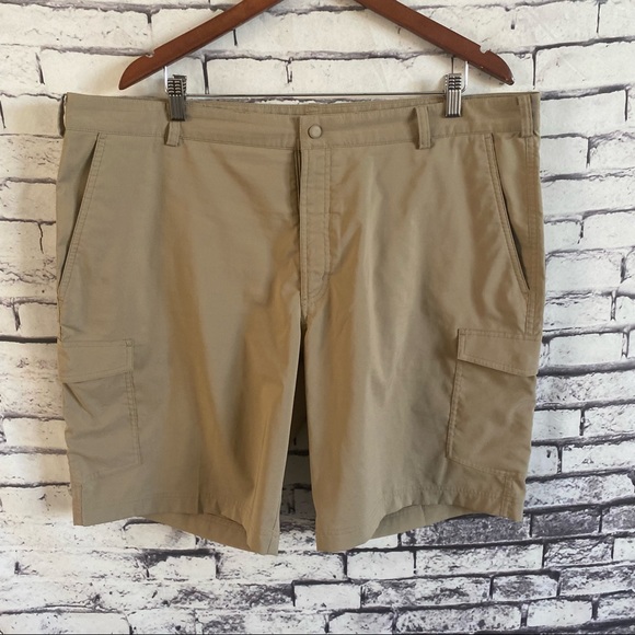 Nike Other - Nike Dri-Fit Cargo Golf Shorts SZ 40
